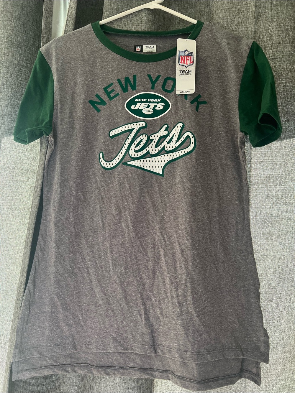 NFL Women's Gray Tee with Green Trim